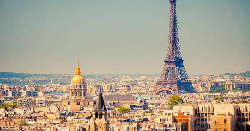 Живописный вид на Париж