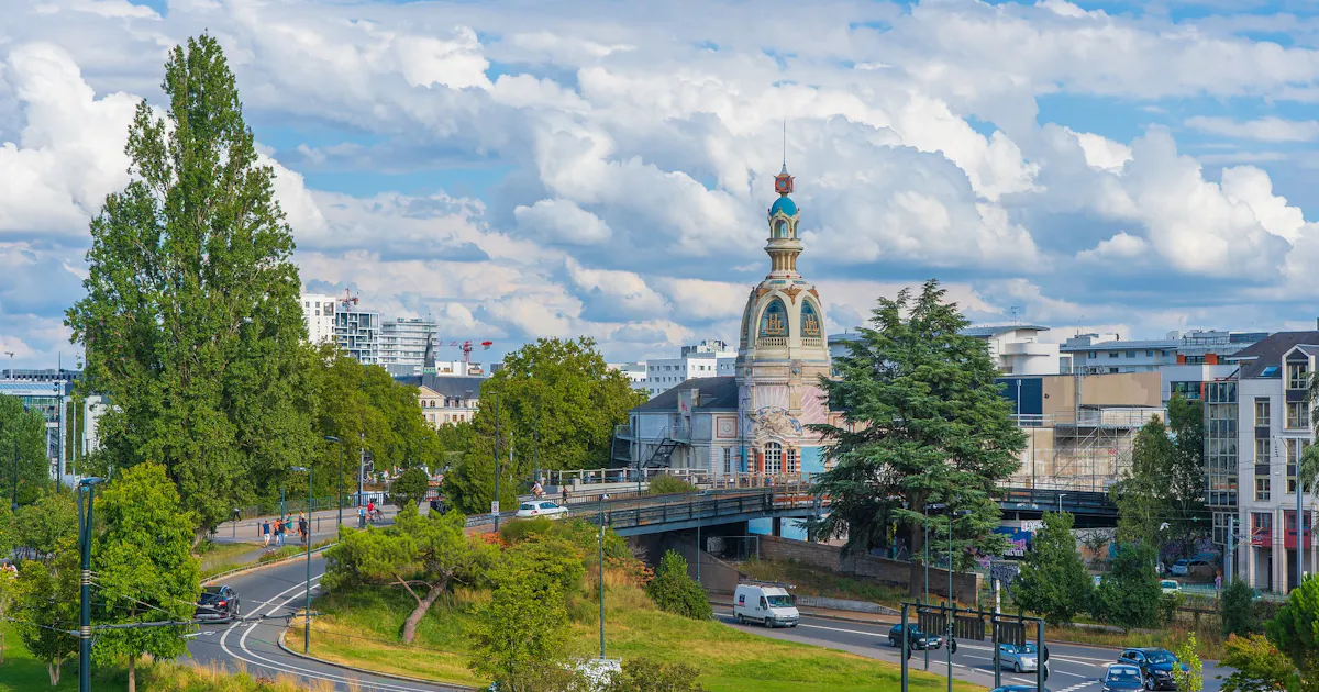 Book tickets to Nantes Airport (NTE) by Bus or shuttle | Busbud