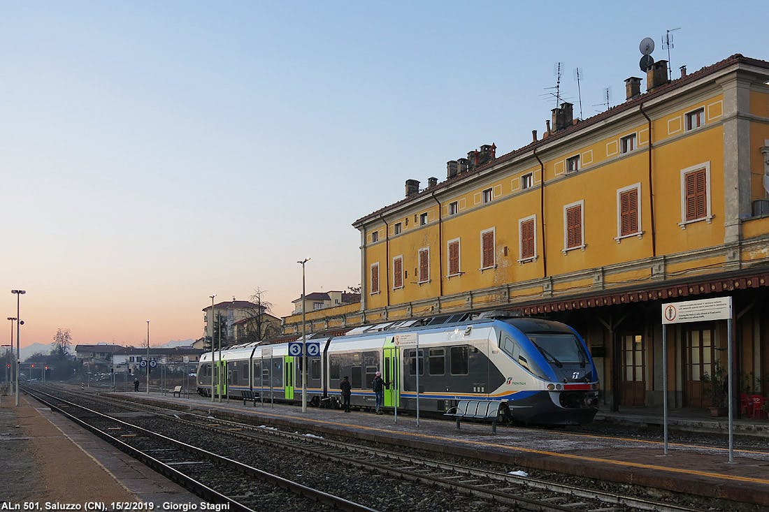 Informacje o dworcu Saluzzo